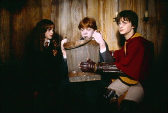 HARRY POTTER AND THE CHAMBER OF SECRETS